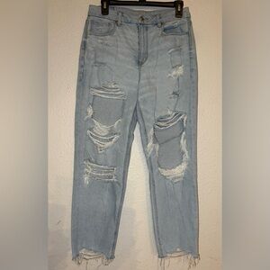 American Eagle. Size 8. Short. Stretch jeans.